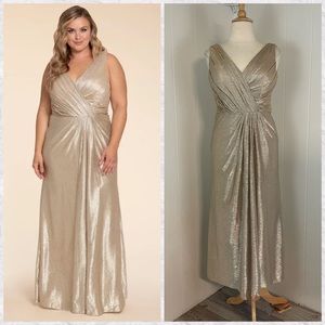 Hayley Paige Liquid Metallic Sleeveless V-Neck Maxi Dress
